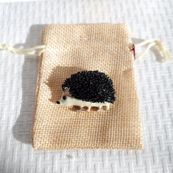 Hedgehog Enamel Pin Broach - Picture 3 of 3